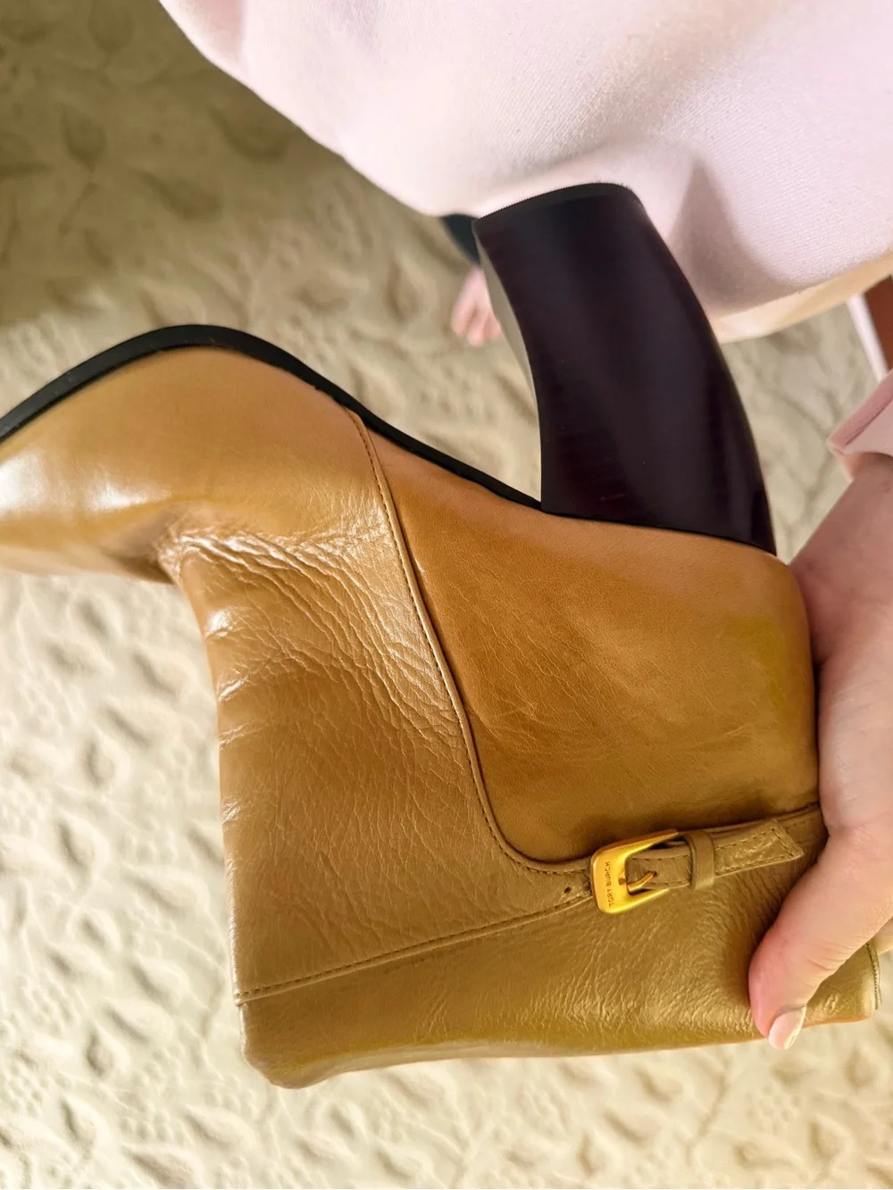 Tory Burch Banana Heel Leather Boots in Butterscotch